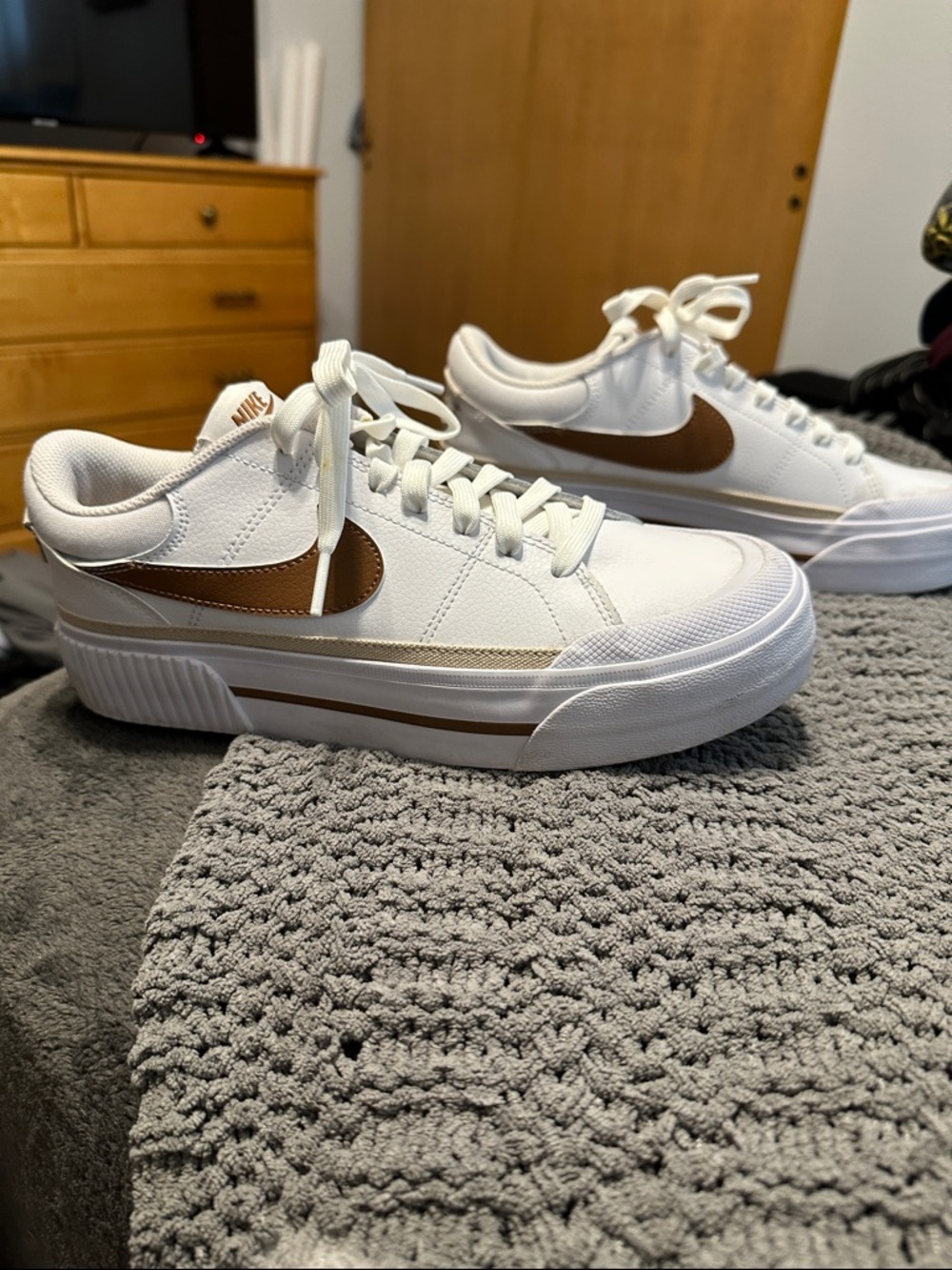 Nike Women’s Court Legacy Lift